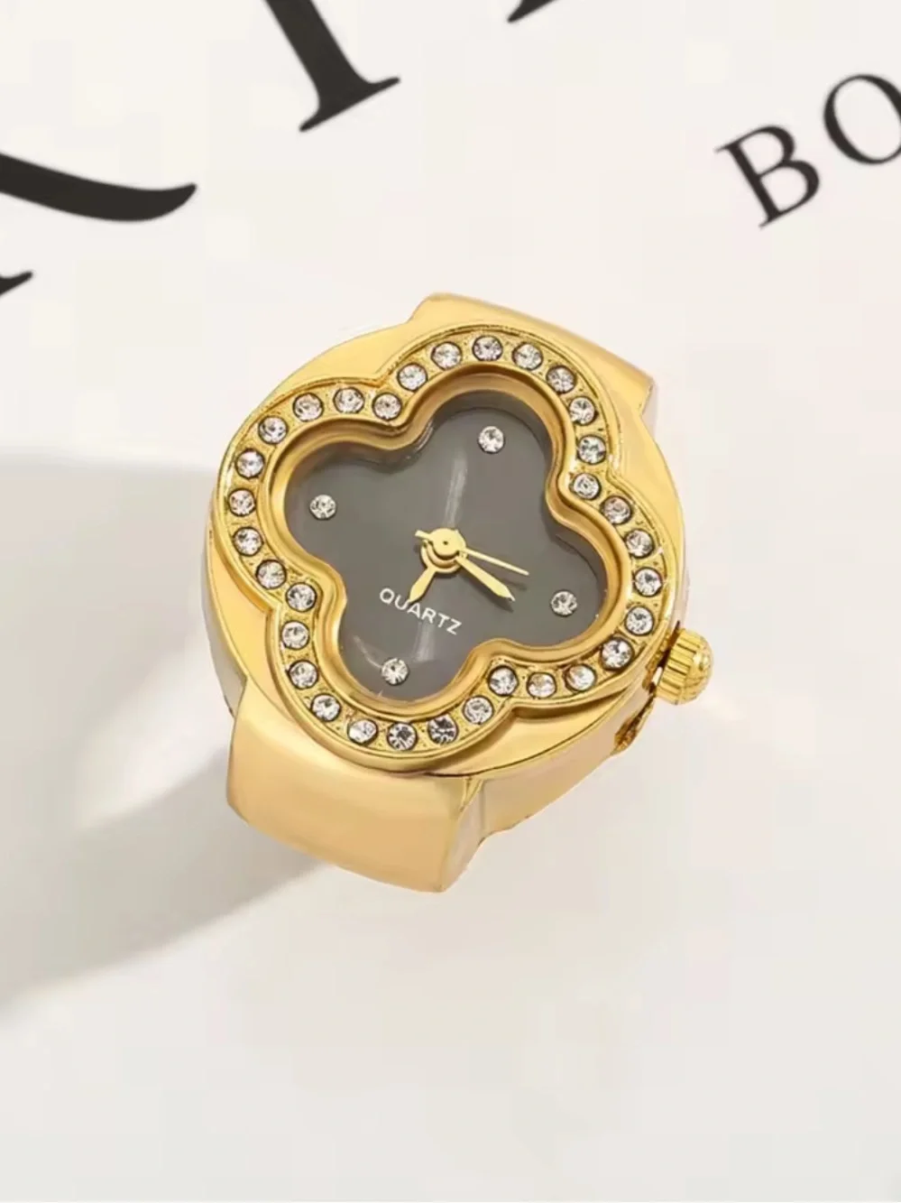 Gold Clover-Shaped Women's Quartz Ring Watch with Gray Dial